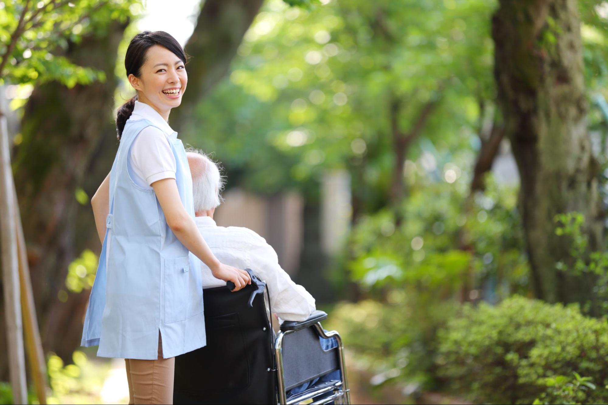 介護職への転職の面接では自信を持ってあなたの魅力を伝えよう