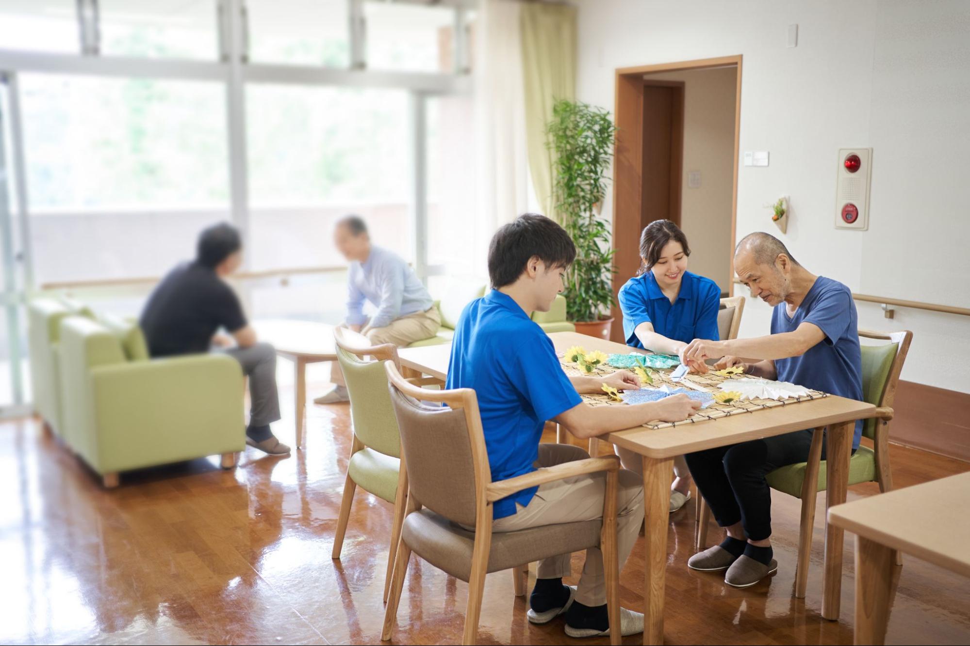 介護職をやめずに職場を変える選択肢もある